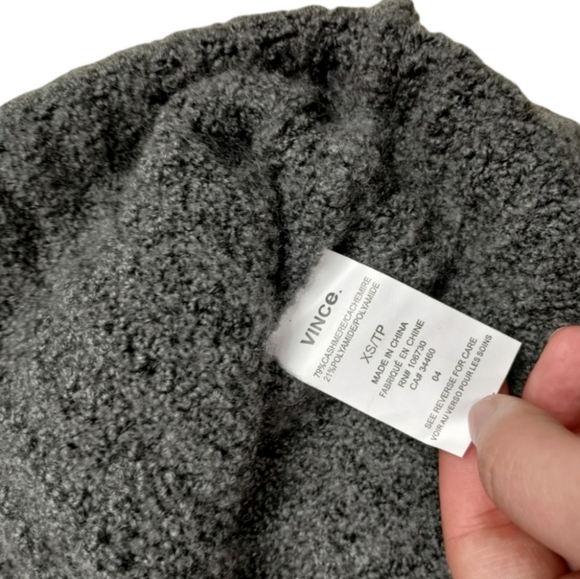 Vince Soft Grey Cashmere Blend Sweater - Picture 5 of 5